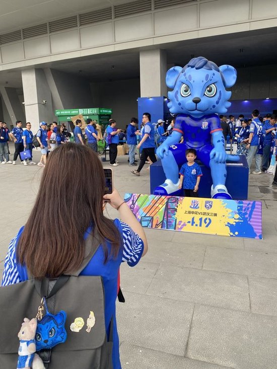 专业拥有严谨的结构构架以及奔放的未来发展目标。服务